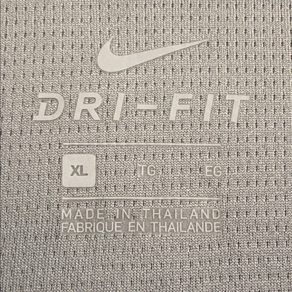 Nike Dri-FIT Gray Performance Top - Picture 3 of 4